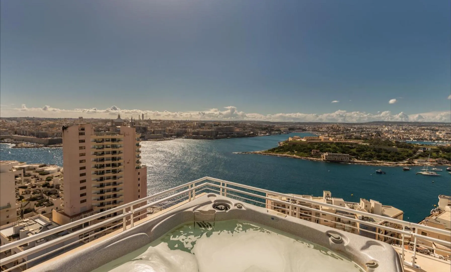 Malta - Best Panoramic Penthouse Sliema