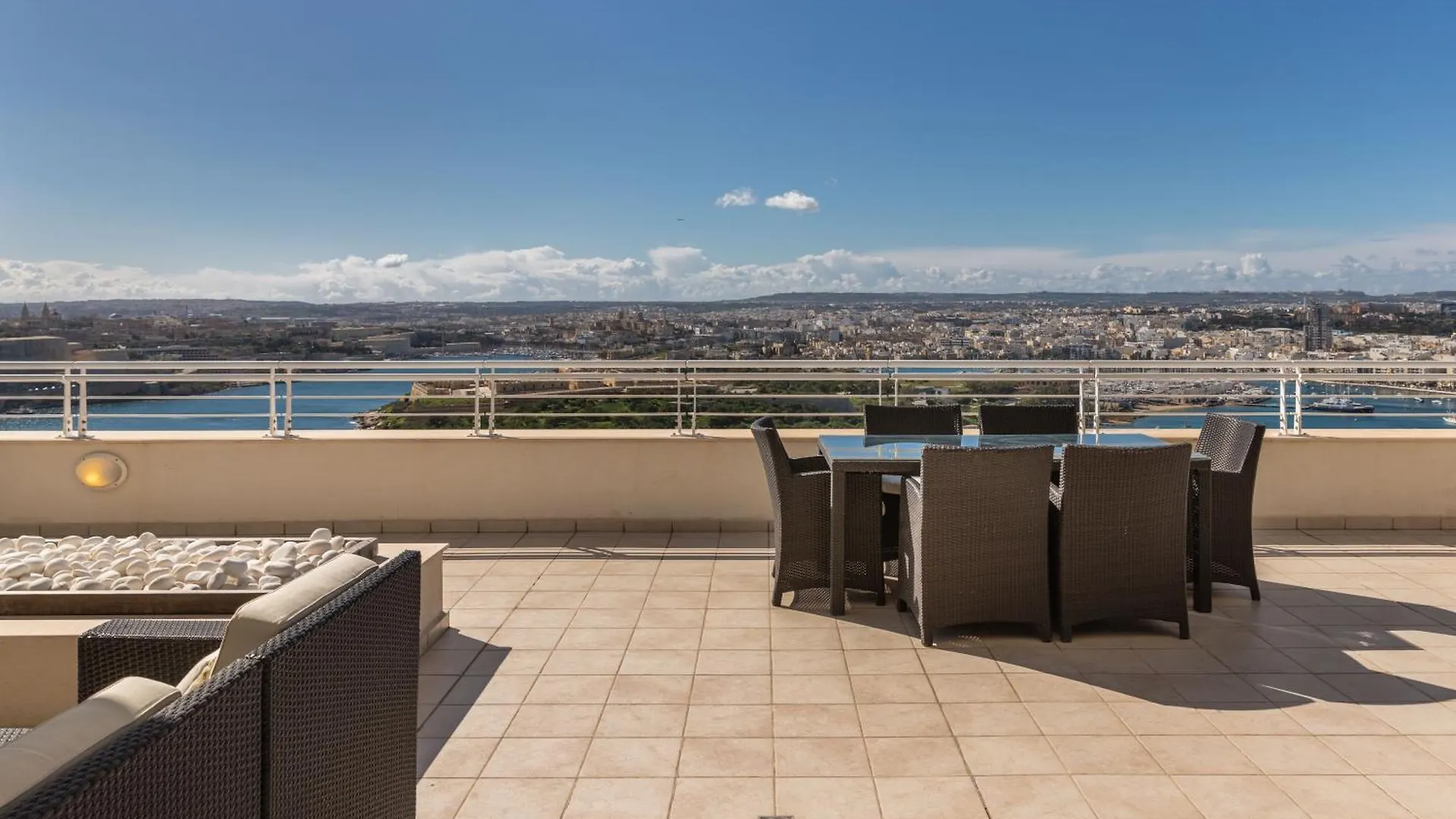 Malta - Best Panoramic Penthouse Sliema 0*,