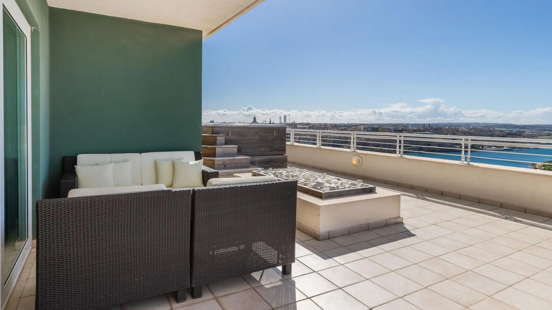 Apartment Malta - Best Panoramic Penthouse Sliema