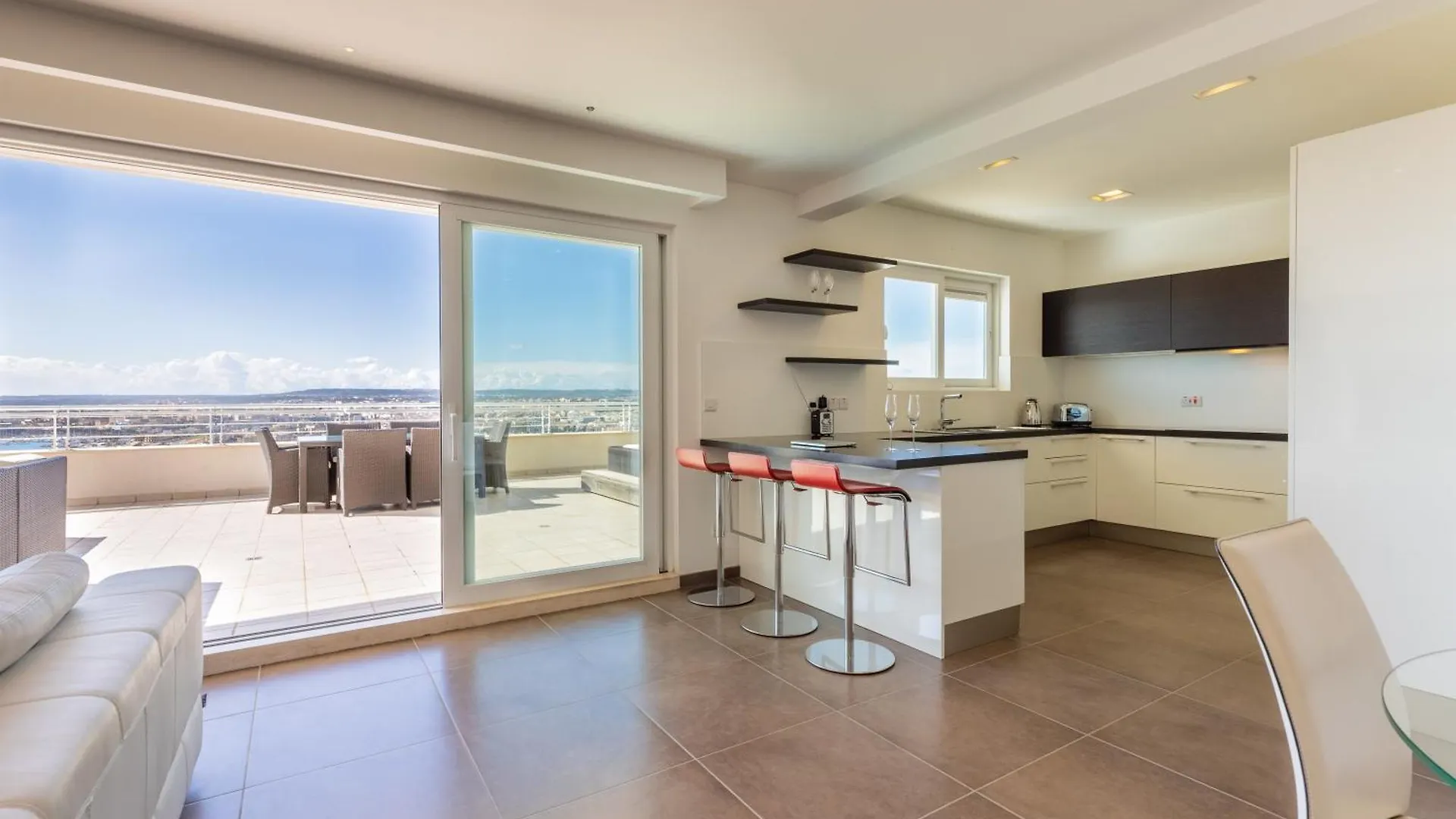 Malta - Best Panoramic Penthouse Sliema Apartment